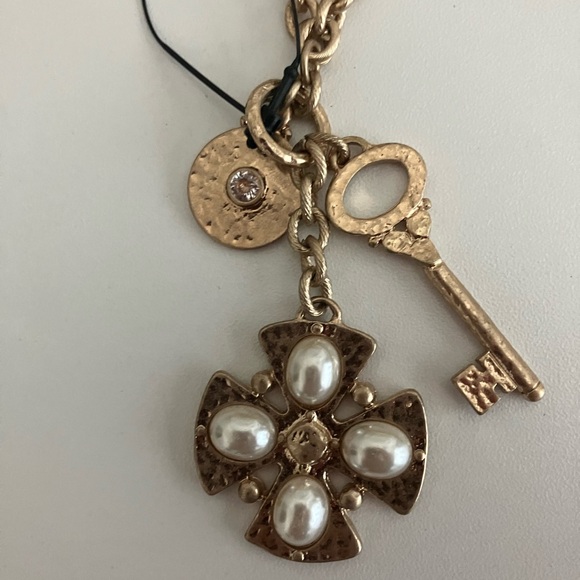 Chicos Pearl necklace - Picture 2 of 3